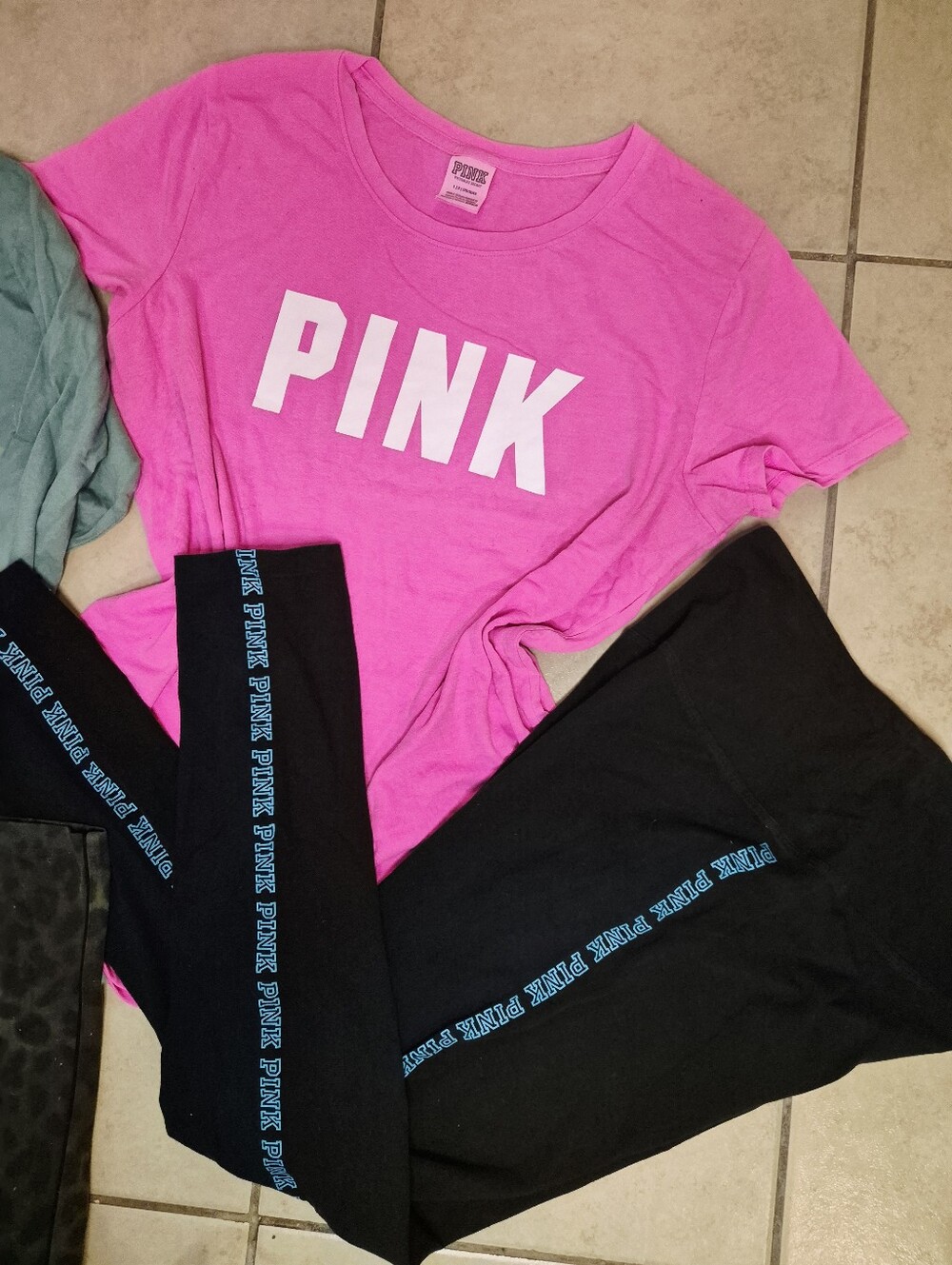 Pink Bundle Good Conditions Size Large - Picture 3 of 3
